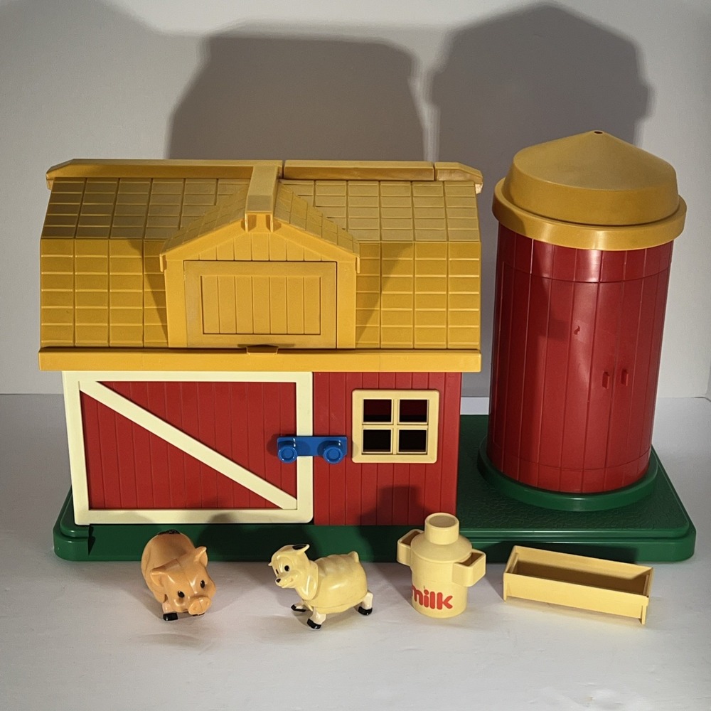 Li'l Playmates Farm Play Set Barn, Animals, People 1981 Kids Toy Vintage +4 Toys